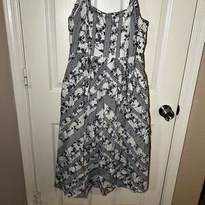 VOY Black and Green Floral Seersucker Midi Dress